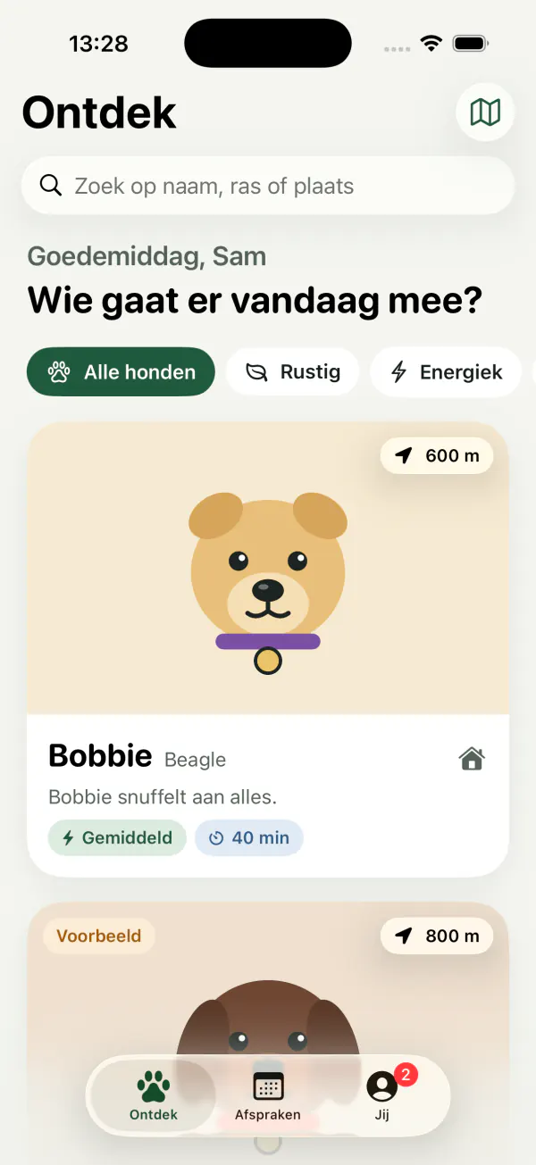 Het scherm Ontdek in de iPhone-app, met Bobbie de beagle op 600 meter
